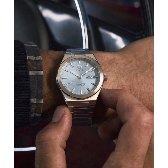 TIMEX Q Timex karóra